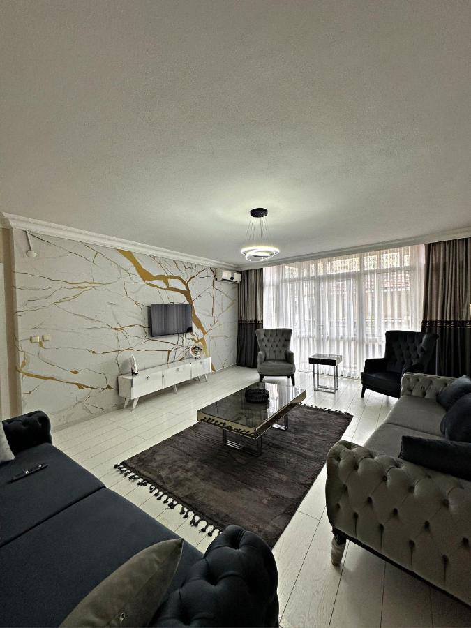 Cihangir Ekinci Plaza -2- * Provincia di Istanbul